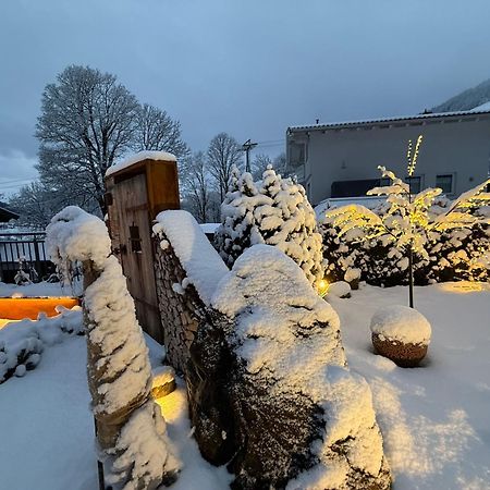 Alpine Lodge Brixen 브릭센임탈 외부 사진